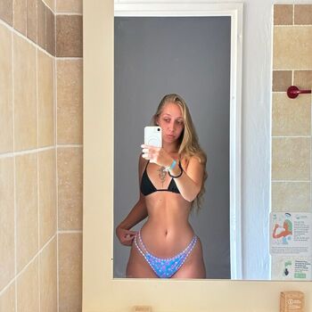 Full leaked Lylybloomfit private photo