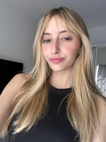 Full leaked Lynareid private photo