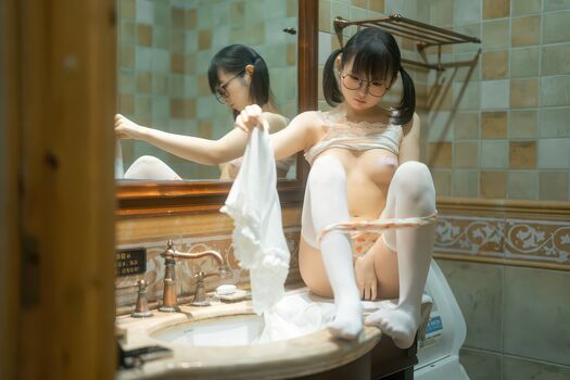 Full leaked Lynnli private photo