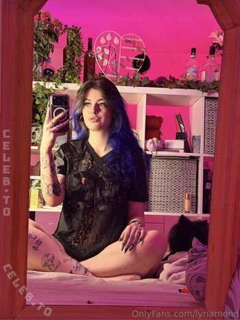 Full leaked Lyriamond page private photo