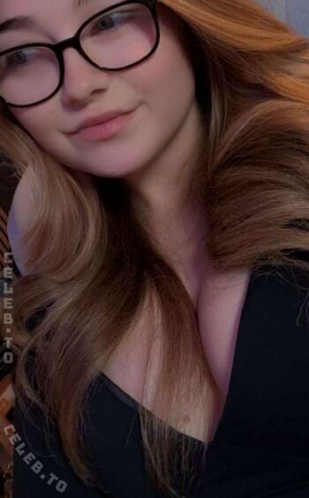 Full leaked Lyssaurora page private photo