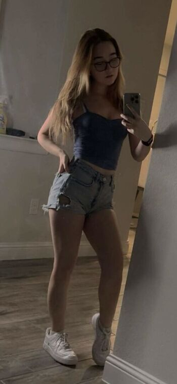 Full leaked Lyssaurora private photo