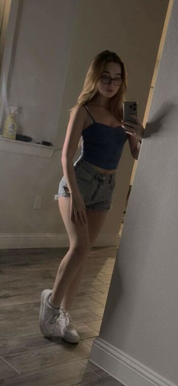 Full leaked Lyssaurora private photo