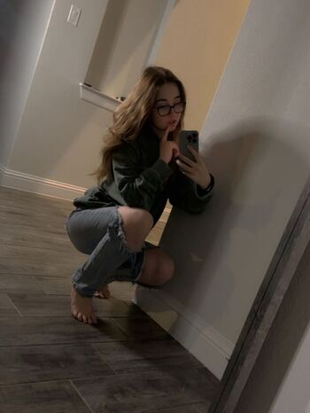Full leaked Lyssaurora private photo