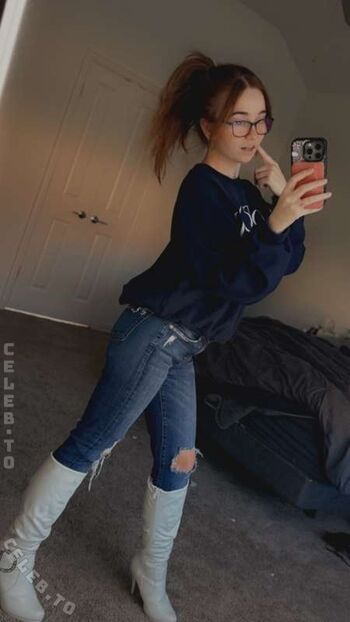 Full leaked Lyssaurora private photo