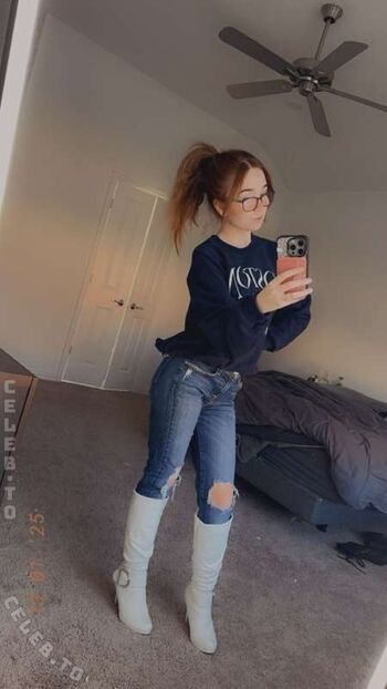 Full leaked Lyssaurora private photo