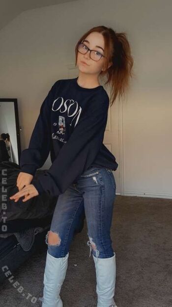 Full leaked Lyssaurora private photo