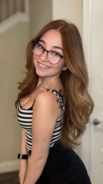 Full leaked Lyssaurora page private photo