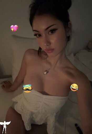 Full leaked Lyuaei  page private photo