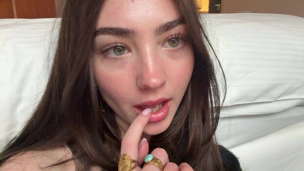 Full leaked Lyzzahh page private photo