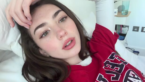 Full leaked Lyzzahh page private photo
