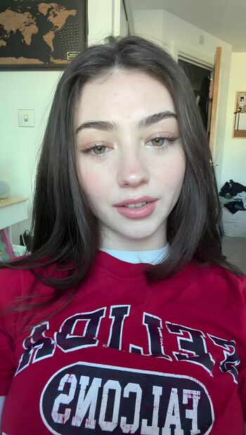 Full leaked Lyzzahh private photo