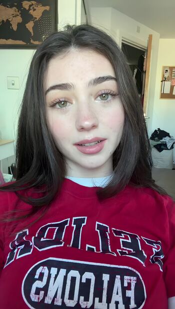 Full leaked Lyzzahh private photo