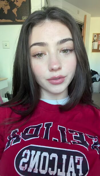 Full leaked Lyzzahh private photo