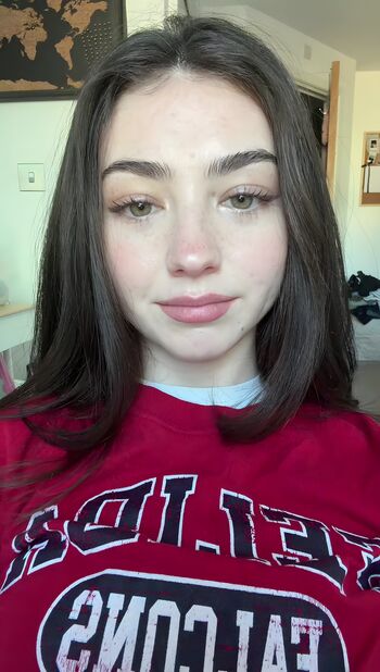 Full leaked Lyzzahh private photo