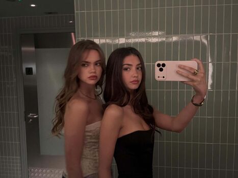Full leaked Lyzzahh private photo