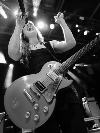 Lzzy Hale