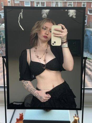 Full leaked M ae private photo