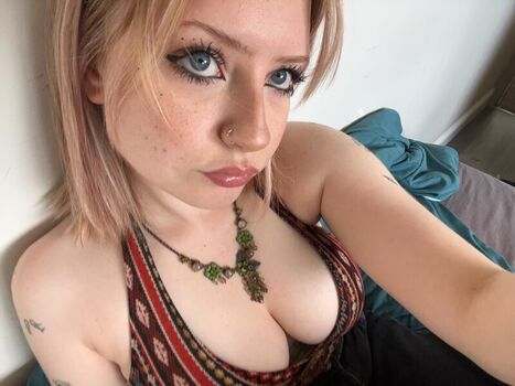 Full leaked M ae private photo