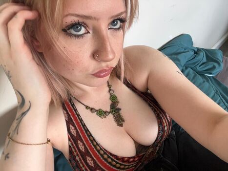Full leaked M ae private photo