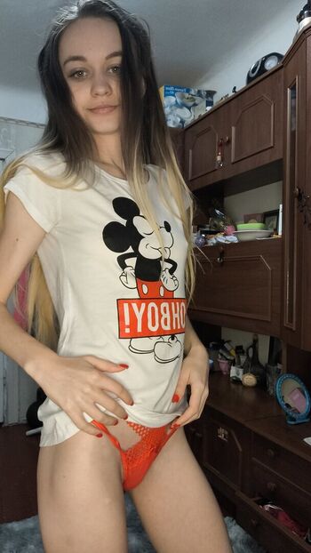 Full leaked M victoria en private photo