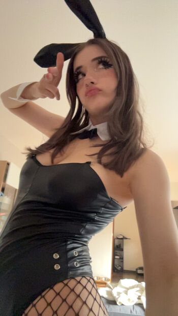 Full leaked Mmkindashy  page private photo