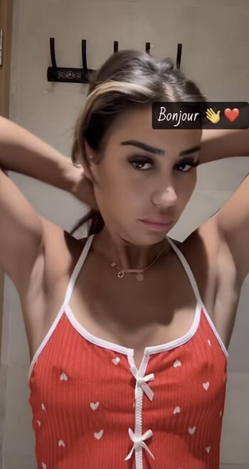 Full leaked Maarocainee private photo