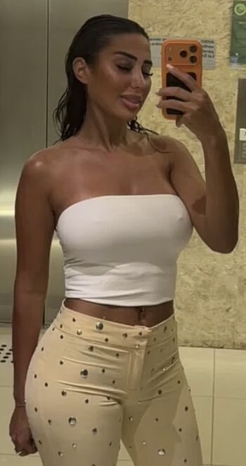 Full leaked Maarocainee private photo