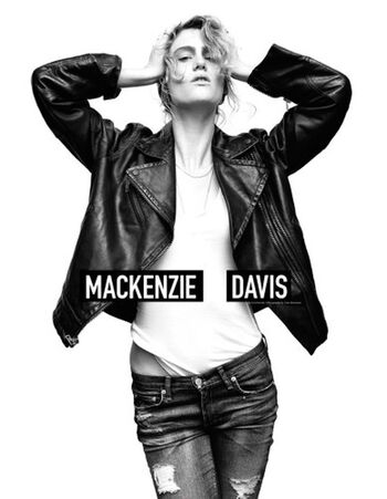 Full leaked Mackenzie davis private photo