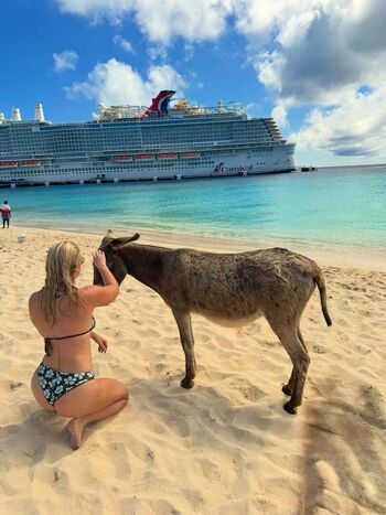 Full leaked Mackenzie green private photo