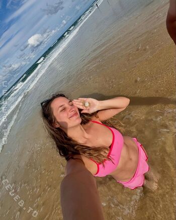 Full leaked Mackenzie lee private photo