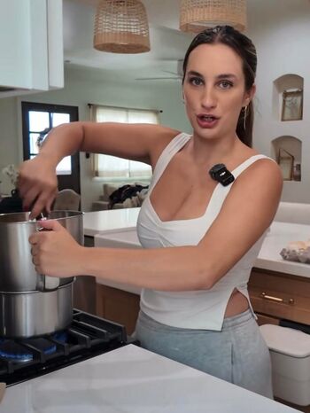 Full leaked Mackenzie lee private photo