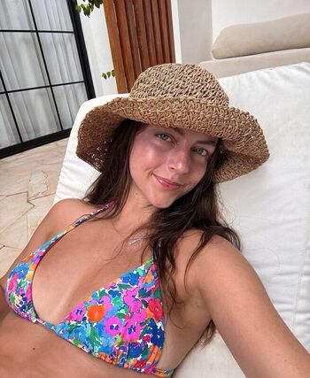 Full leaked Maclaine farrell page private photo