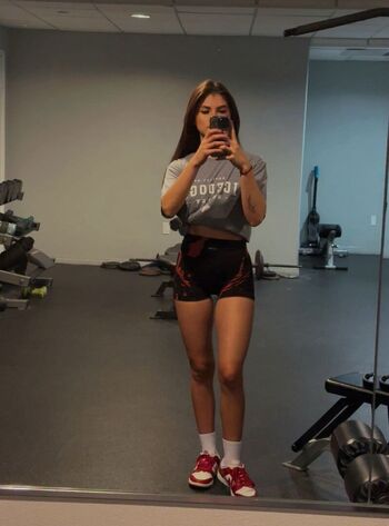 Full leaked Maddiedevv private photo