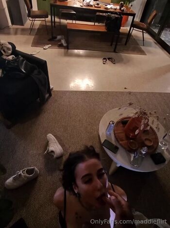 Full leaked Maddieflirt private photo