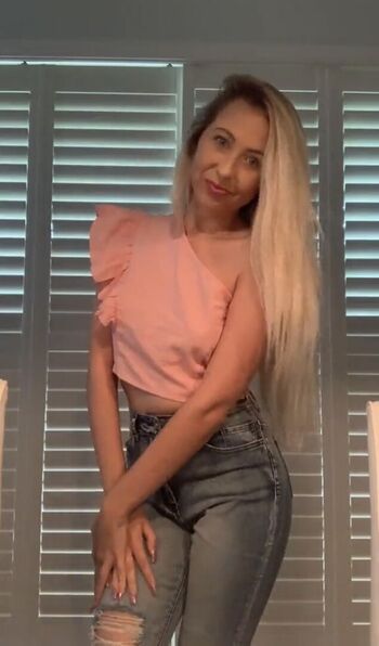 Full leaked Maddimegan private photo