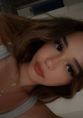 Full leaked Maddybellee private photo