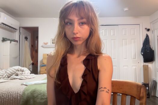 Full leaked Maddyvanburen private photo