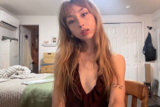 Full leaked Maddyvanburen private photo