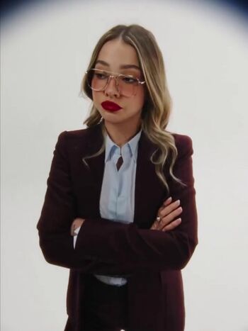 Full leaked Madelyn cline page private photo