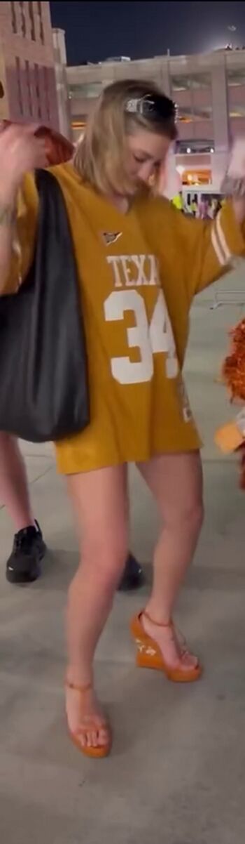 Full leaked Madelyn cline private photo