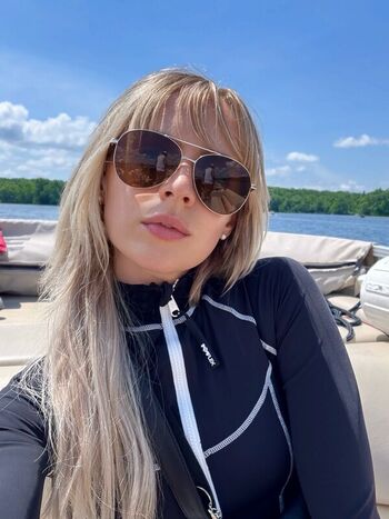 Full leaked Madilyn bailey private photo