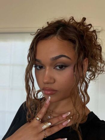 Full leaked Madison bailey page private photo
