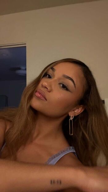 Full leaked Madison bailey private photo