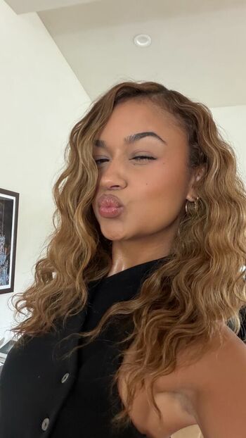 Full leaked Madison bailey page private photo