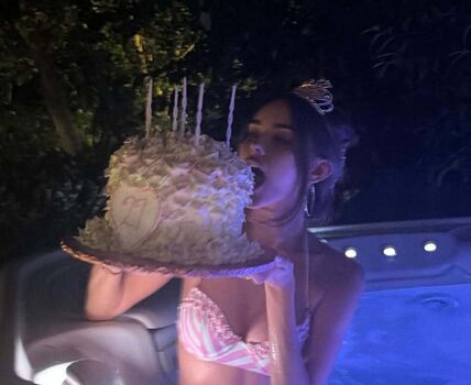 Full leaked Madison beer  page private photo