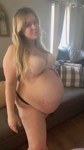 Full leaked Madisonmoonsxo private photo