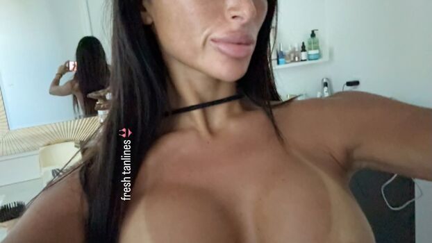 Full leaked Madixx private photo
