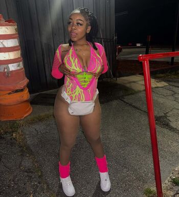 Full leaked Maebreshae private photo