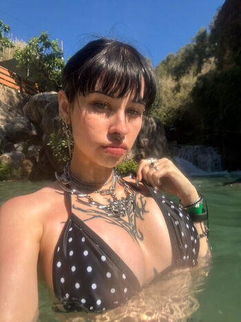 Full leaked Maevetale private photo